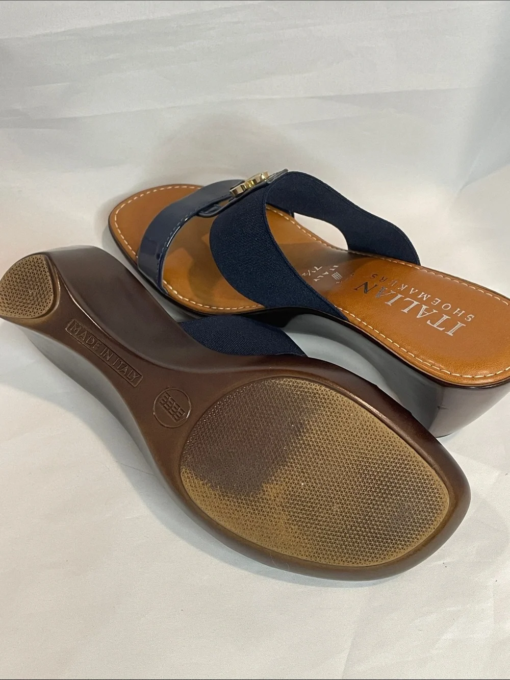 Italian Shoemakers Navy Patent and Elastic Slide Sandal with Gold Accent - Picture 6 of 6